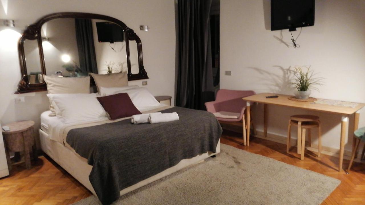 Lovely Apartments In City Centre "Third Floor, Without Elevator" ローマ エクステリア 写真